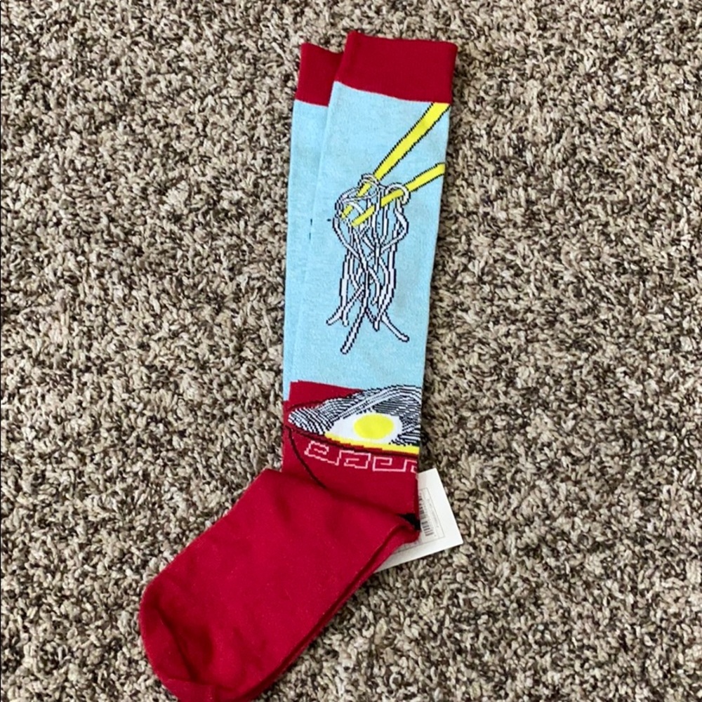 ❤️Ramen knee-high socks size 4-10 new with tags